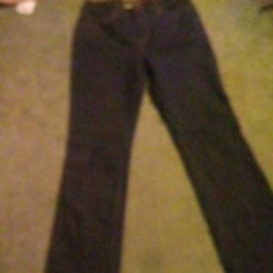 St.johns Bay Size 6 mid rise flare like new